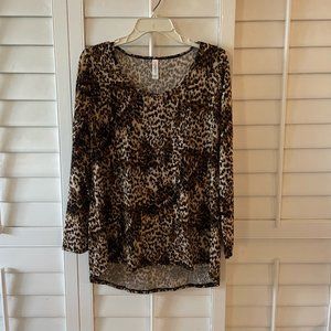 Lularoe Long Sleeve Lynnae Cheetah Blouse